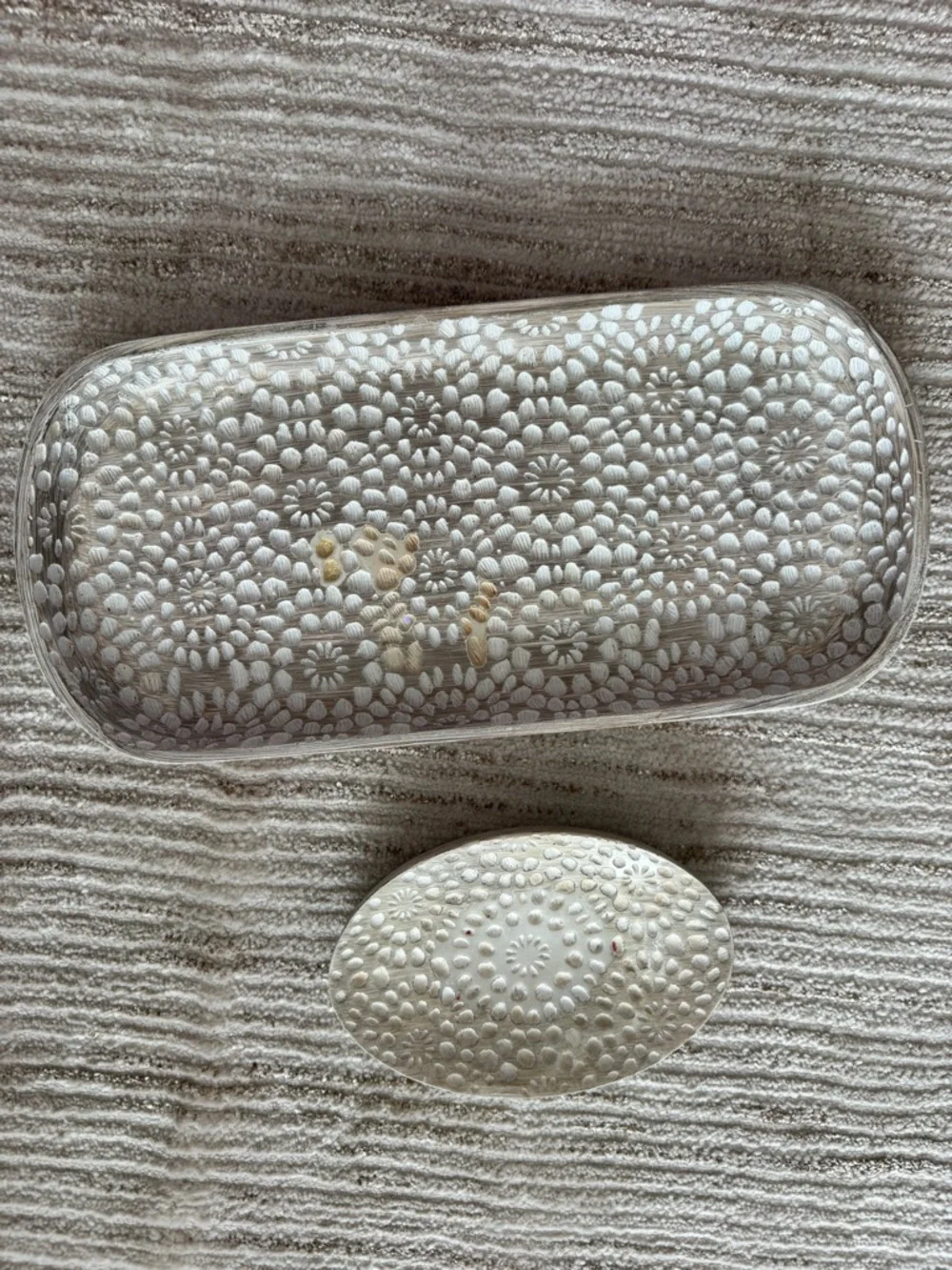 Embossed Decorative Tray Set in Pearl White